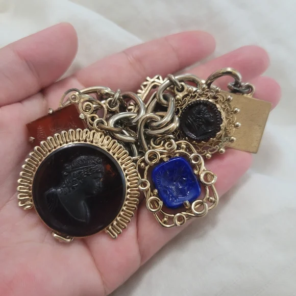 1950s Intaglio Glass Cameo Italian Roman Greek Chunky Toggle Charm Bracelet